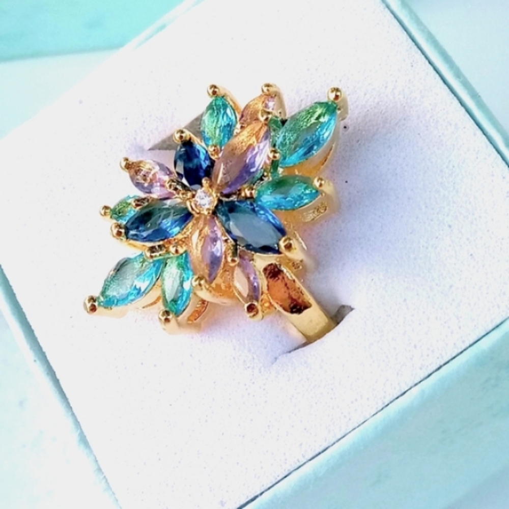 Gold Sapphire Marquise Cluster Ring